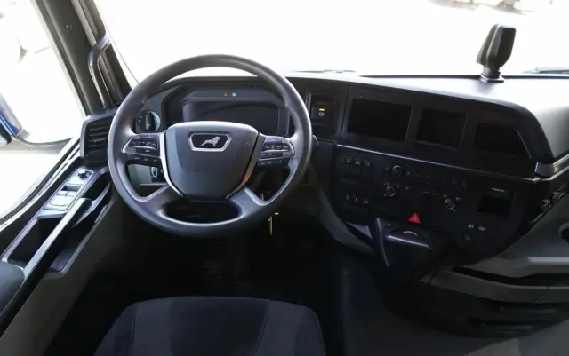 MAN TGX 18.510 / GM / HYDRAULIKA / RETARDER / CAŁY NAPODUSZKACH / NAVI / OPONY 100 % 