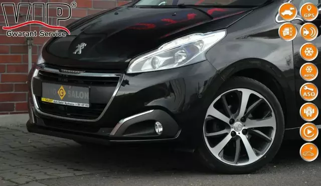 PEUGEOT 208 