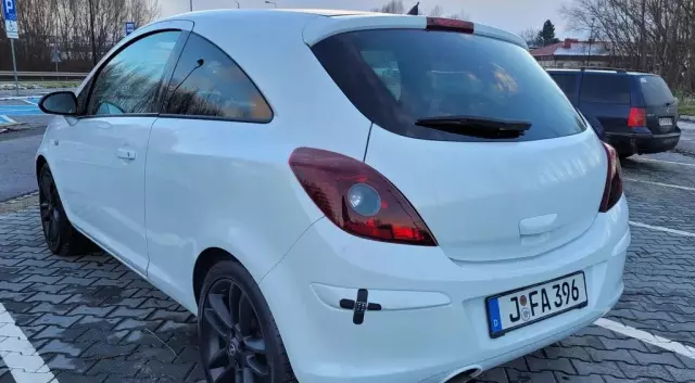 OPEL Corsa 