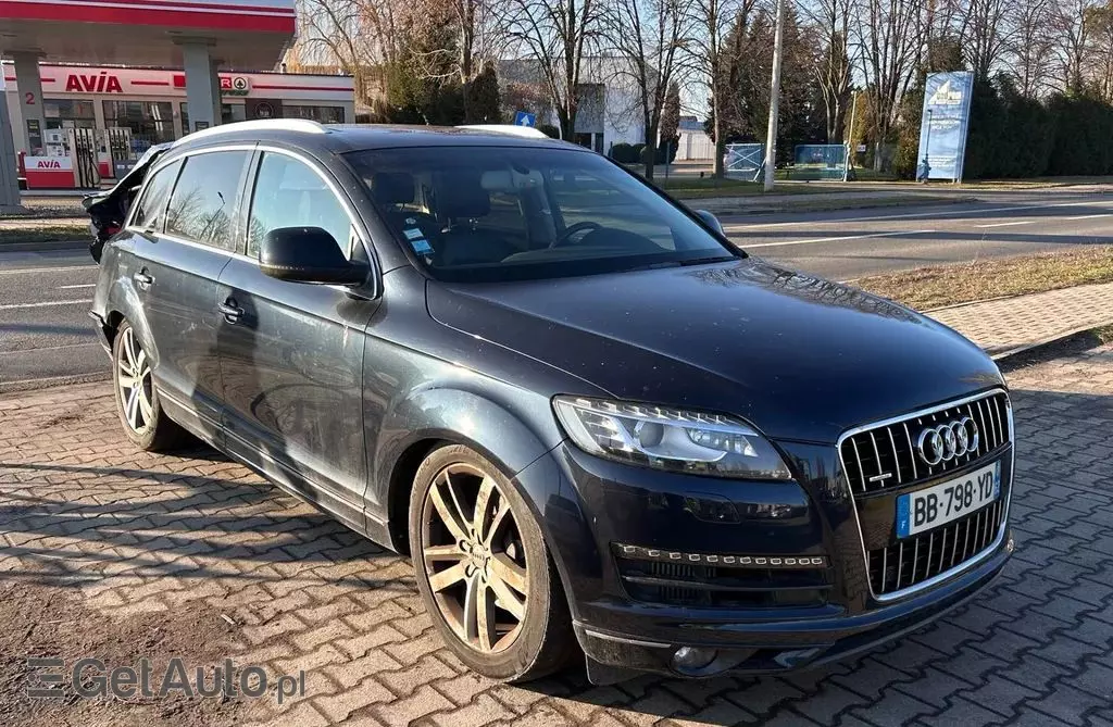 AUDI Q7 