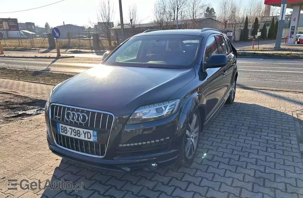 AUDI Q7 