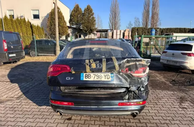 AUDI Q7 