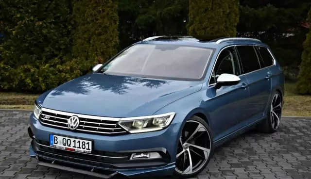 VOLKSWAGEN Passat 