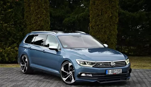 VOLKSWAGEN Passat 