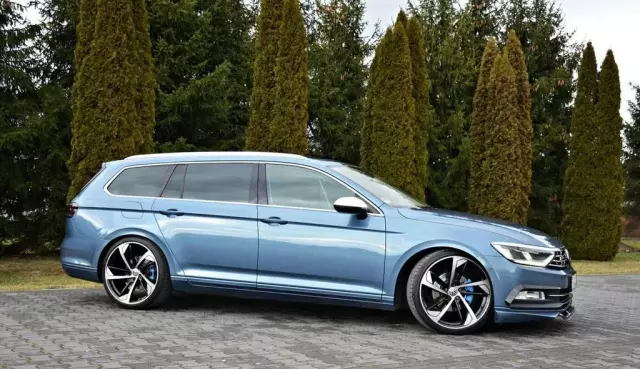 VOLKSWAGEN Passat 