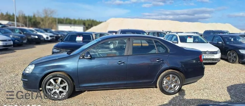 VOLKSWAGEN Jetta 