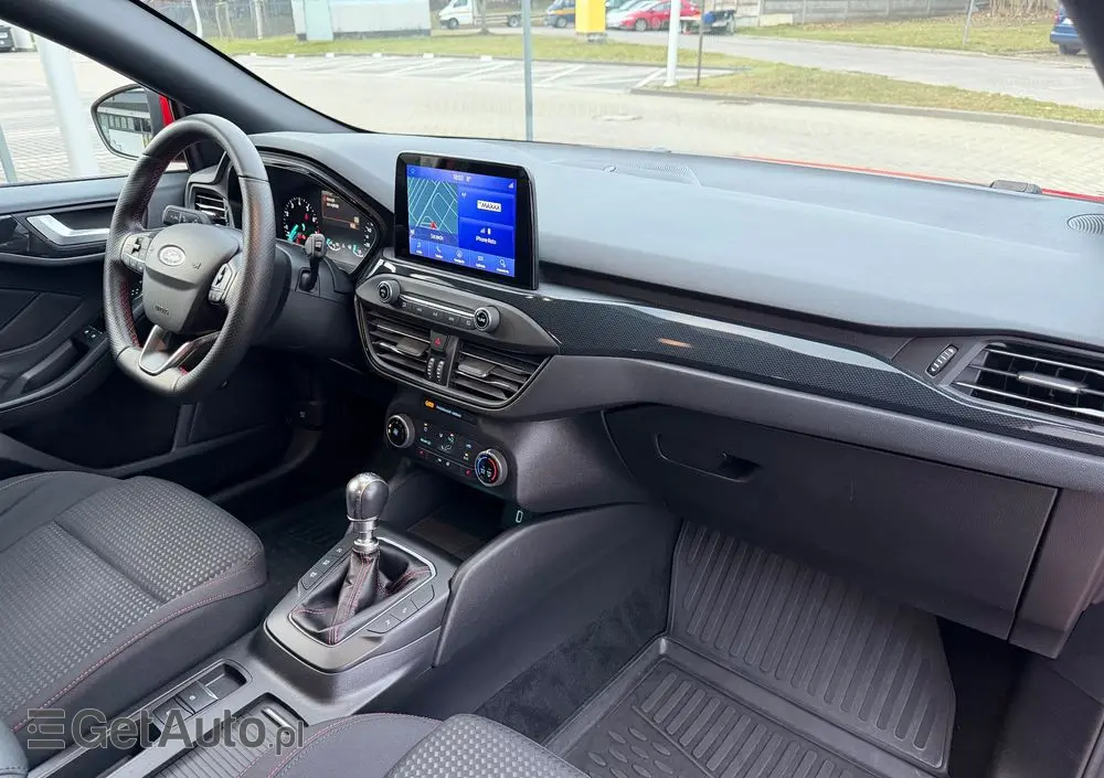 FORD Focus 1.0 EcoBoost ST-Line Red ASS