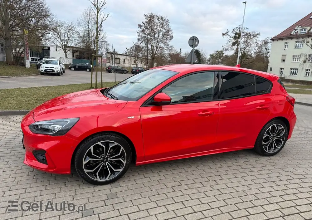FORD Focus 1.0 EcoBoost ST-Line Red ASS