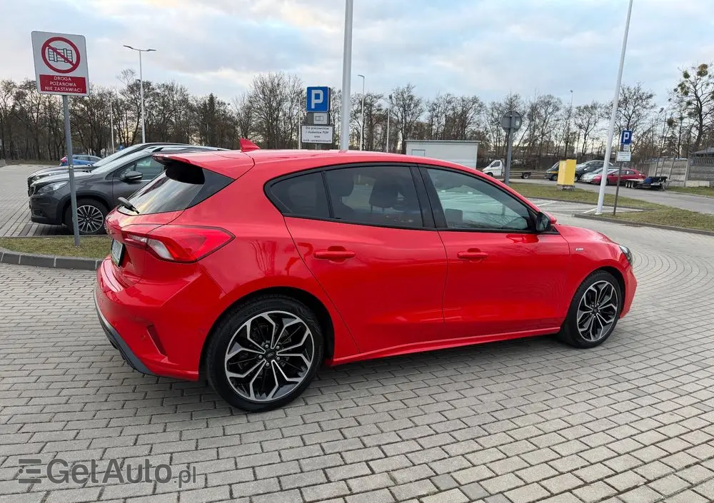 FORD Focus 1.0 EcoBoost ST-Line Red ASS