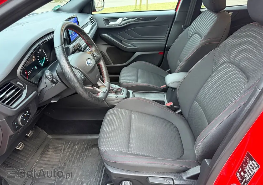 FORD Focus 1.0 EcoBoost ST-Line Red ASS