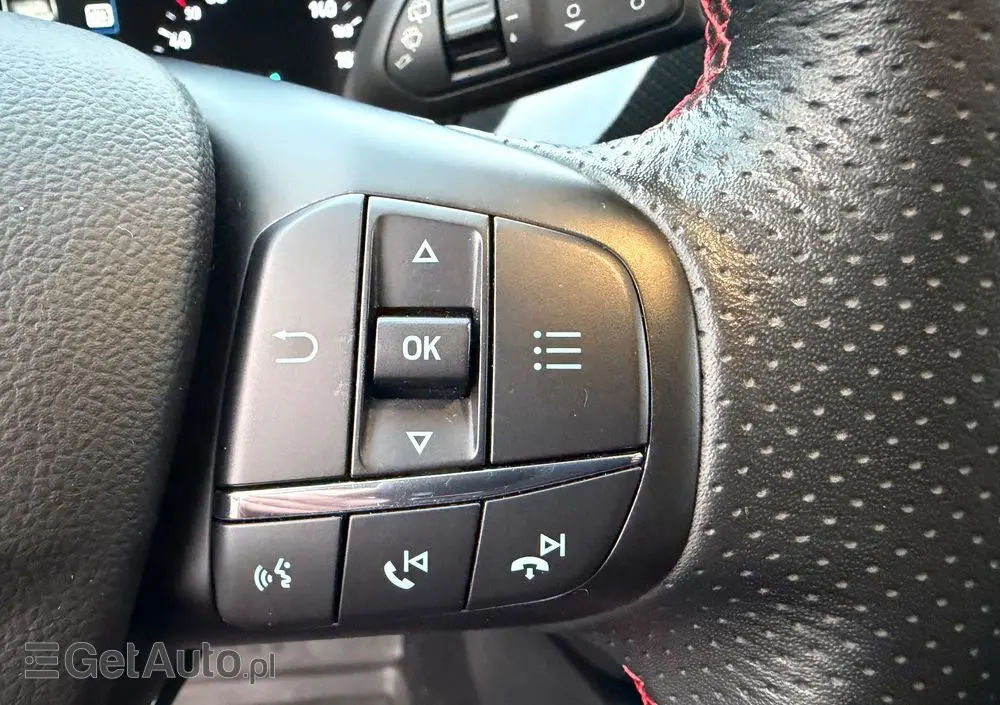 FORD Focus 1.0 EcoBoost ST-Line Red ASS