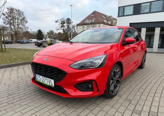 FORD Focus 1.0 EcoBoost ST-Line Red ASS