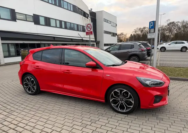 FORD Focus 1.0 EcoBoost ST-Line Red ASS