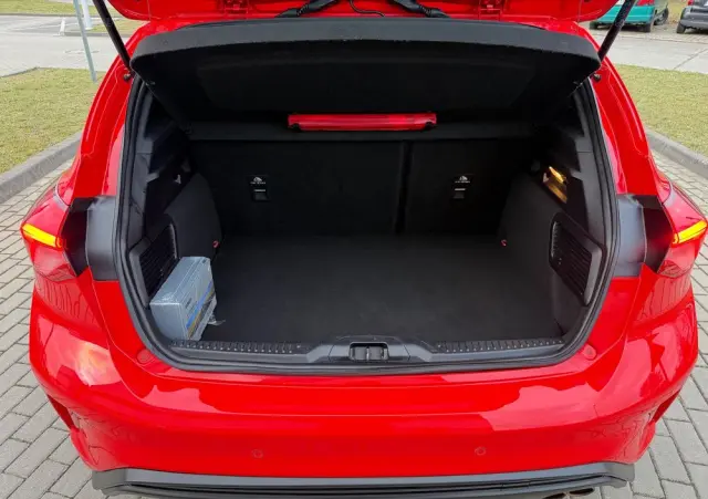 FORD Focus 1.0 EcoBoost ST-Line Red ASS