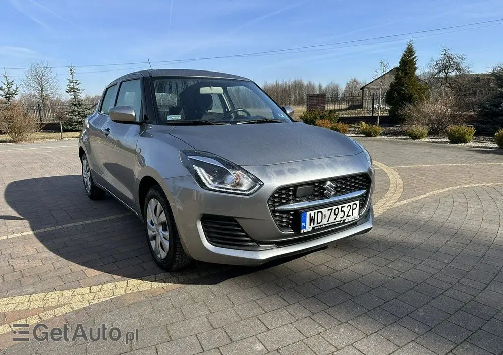 SUZUKI Swift 