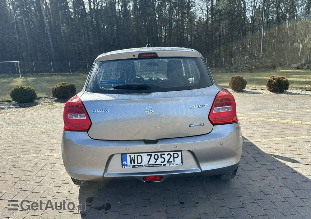 SUZUKI Swift 