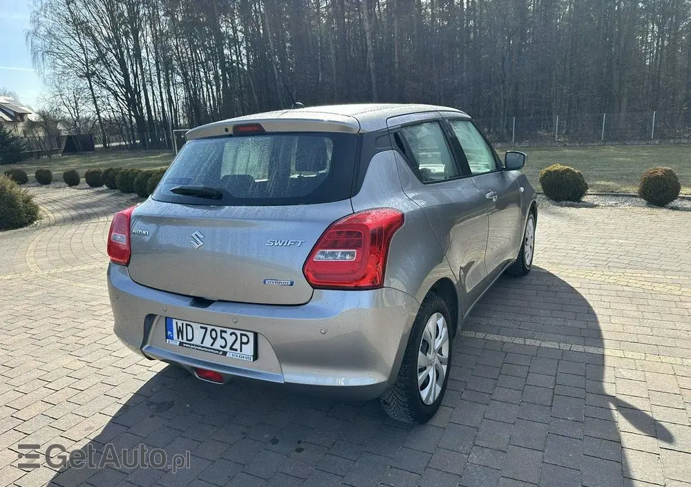 SUZUKI Swift 