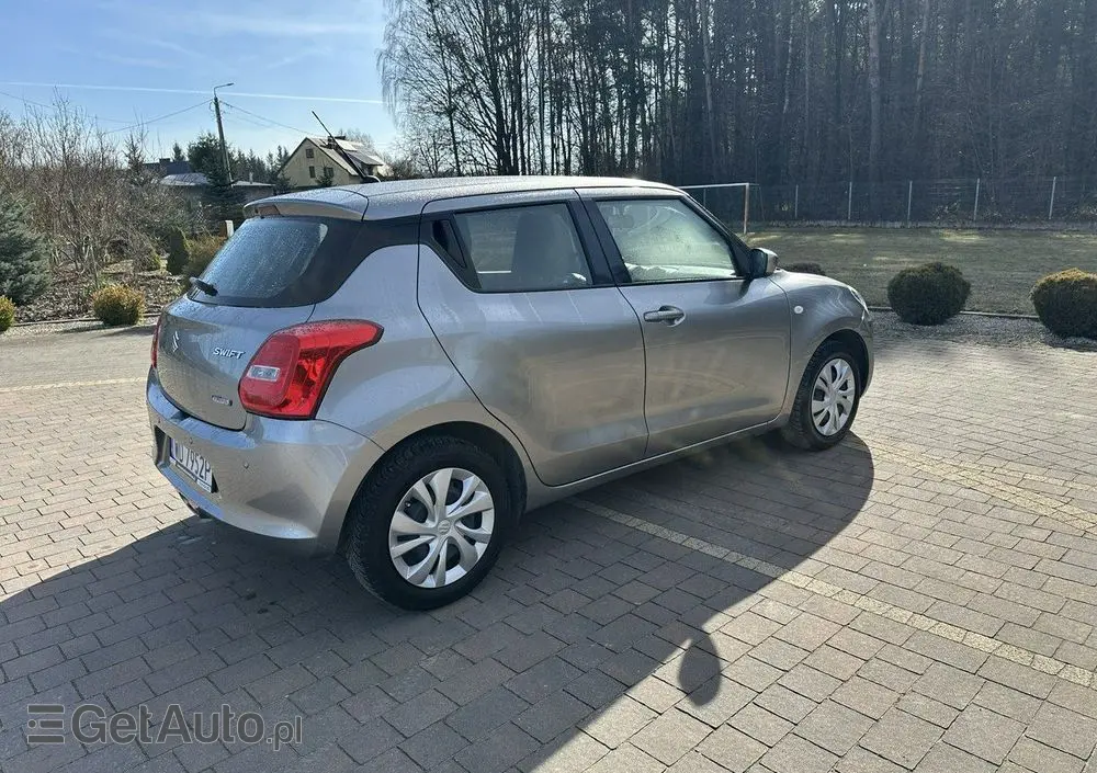 SUZUKI Swift 