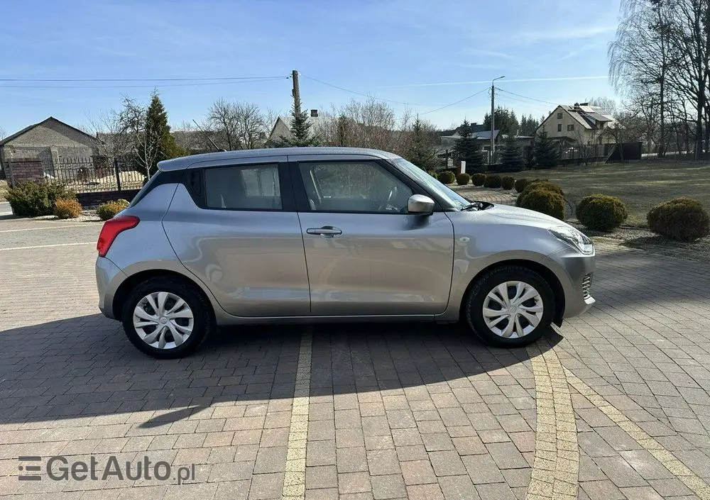 SUZUKI Swift 