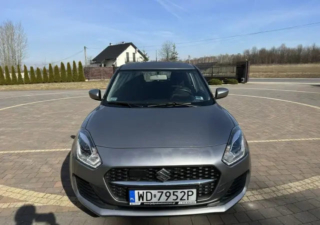 SUZUKI Swift 