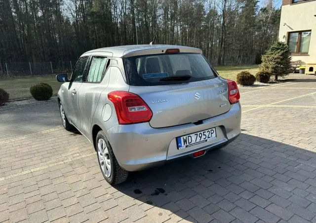 SUZUKI Swift 