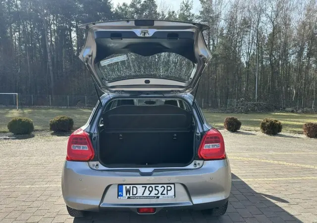 SUZUKI Swift 
