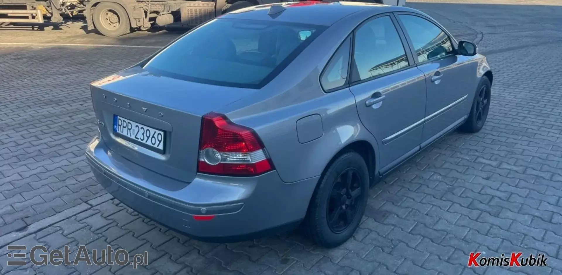 VOLVO S40 