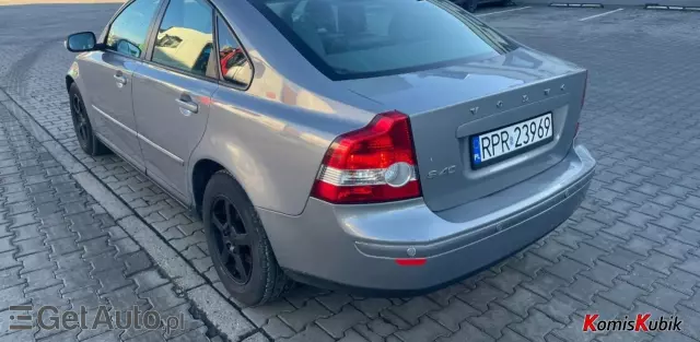 VOLVO S40 