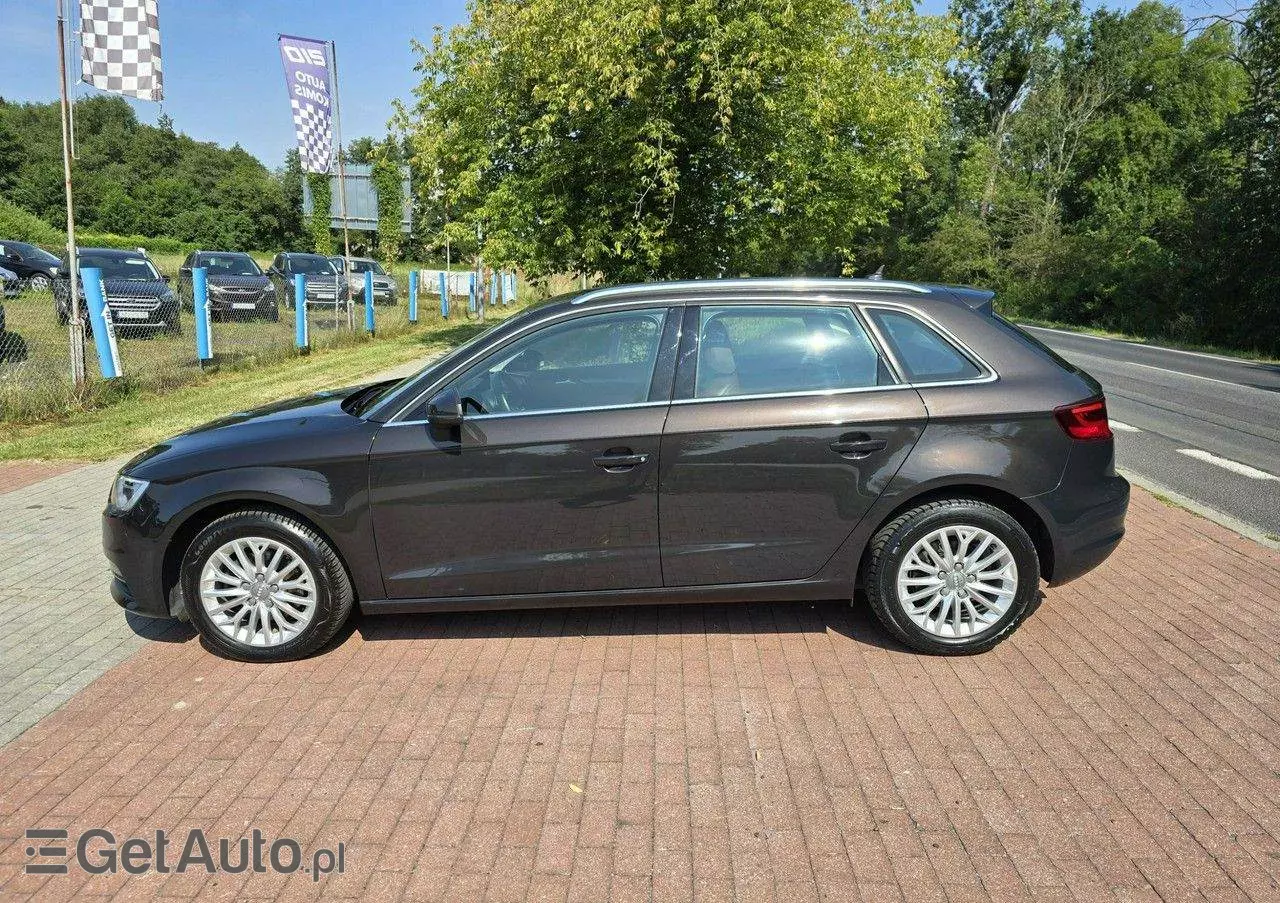 AUDI A3 1.6 TDI Sportback (clean diesel) S tronic Ambiente