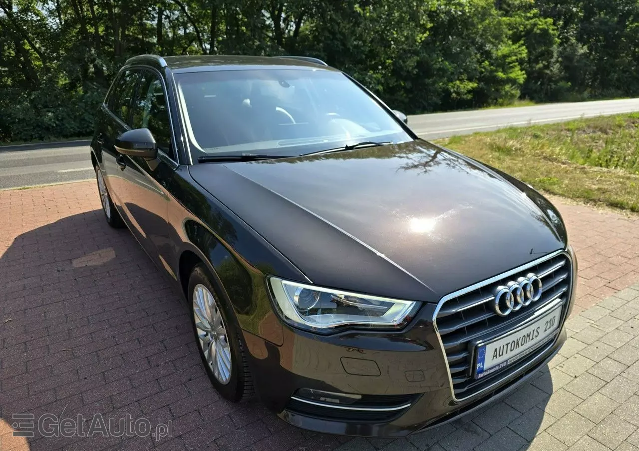 AUDI A3 1.6 TDI Sportback (clean diesel) S tronic Ambiente