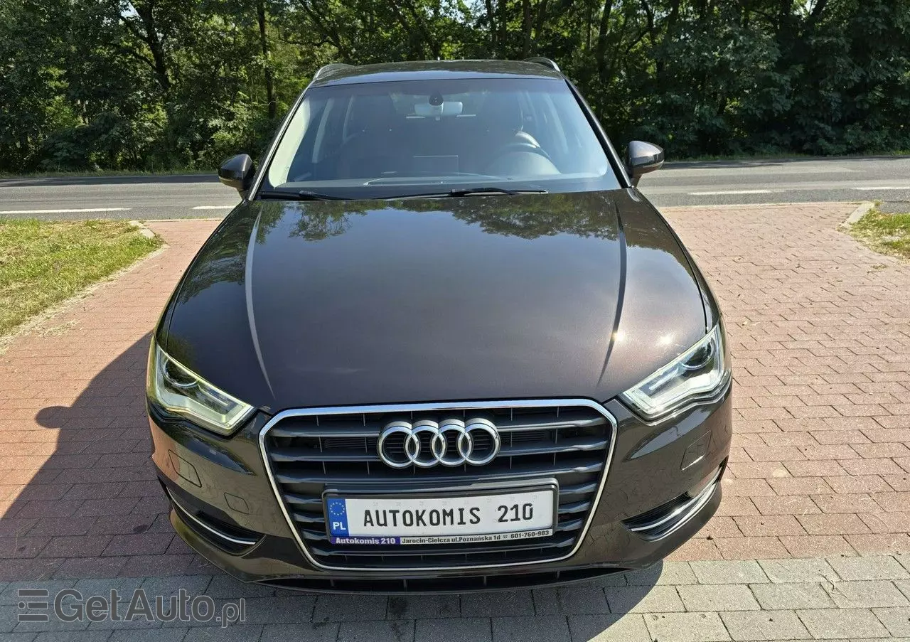 AUDI A3 1.6 TDI Sportback (clean diesel) S tronic Ambiente