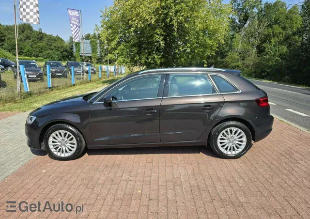 AUDI A3 1.6 TDI Sportback (clean diesel) S tronic Ambiente