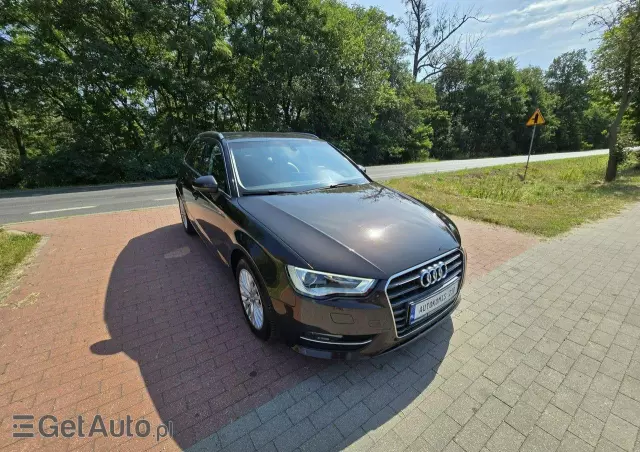 AUDI A3 1.6 TDI Sportback (clean diesel) S tronic Ambiente