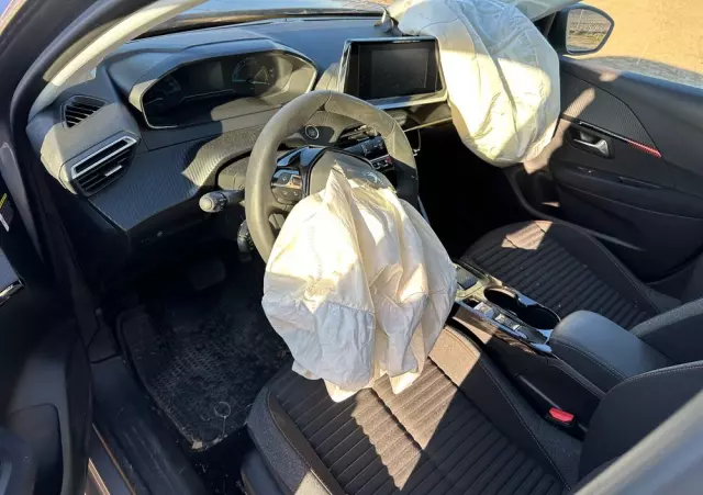 PEUGEOT 208 E-208 Allure