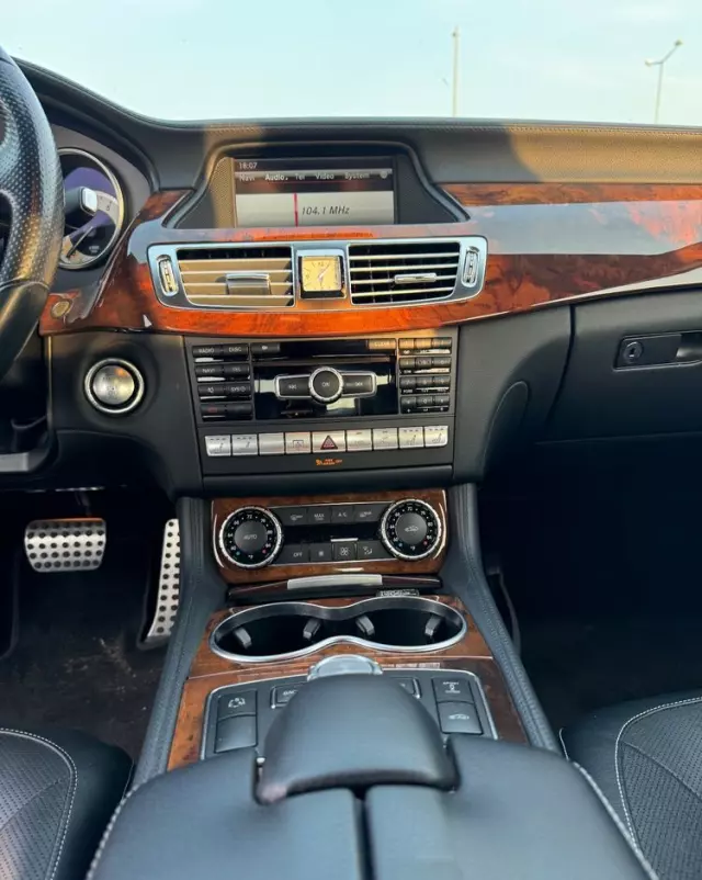 MERCEDES-BENZ CLS 500 4Matic BlueEFFICIENCY 7G-TRONIC