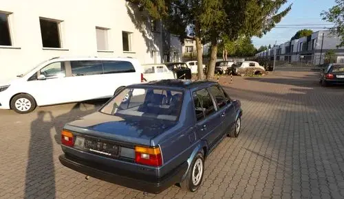 VOLKSWAGEN Jetta 