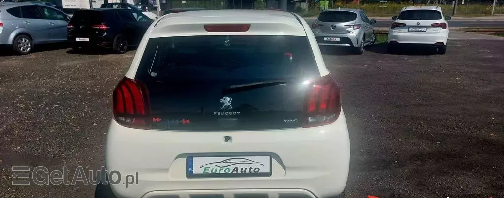 PEUGEOT 108 