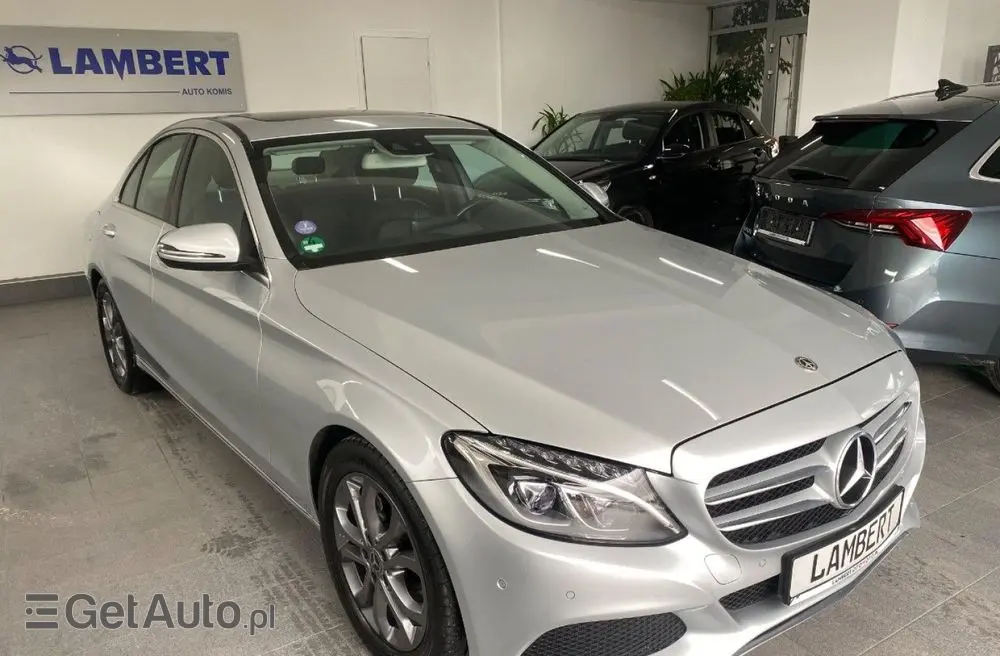 MERCEDES-BENZ Klasa C 200 9G-TRONIC Avantgarde