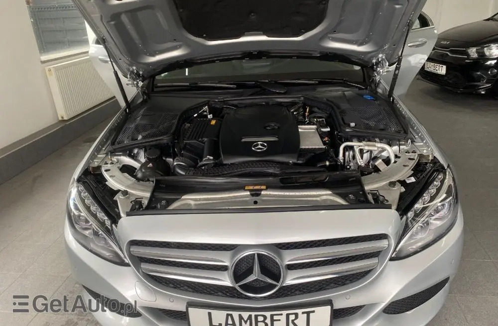 MERCEDES-BENZ Klasa C 200 9G-TRONIC Avantgarde