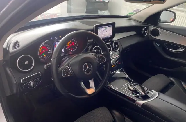 MERCEDES-BENZ Klasa C 200 9G-TRONIC Avantgarde