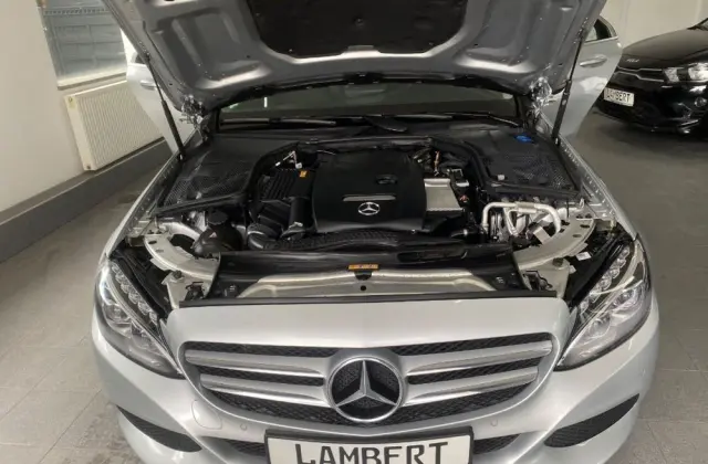 MERCEDES-BENZ Klasa C 200 9G-TRONIC Avantgarde