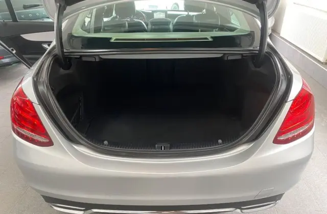 MERCEDES-BENZ Klasa C 200 9G-TRONIC Avantgarde