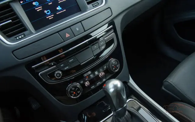 PEUGEOT 508 RXH BlueHDi 180 EAT6 Stop&Start