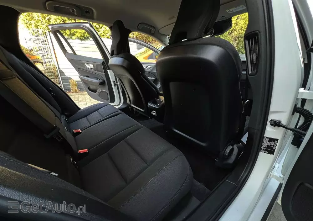 VOLVO V60 D4 Geartronic Inscription