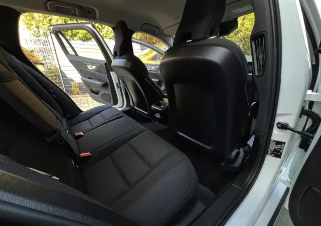 VOLVO V60 D4 Geartronic Inscription