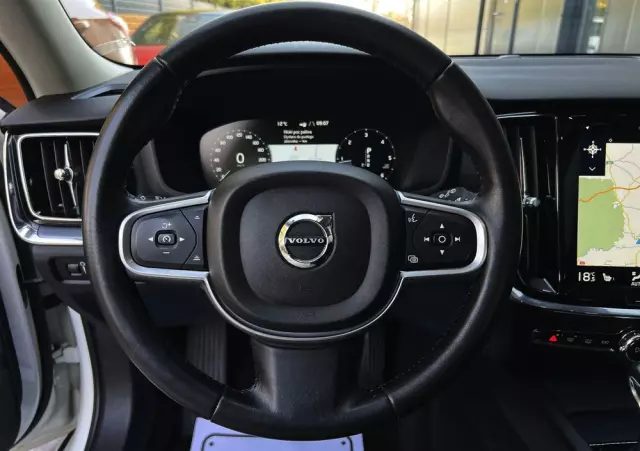 VOLVO V60 D4 Geartronic Inscription