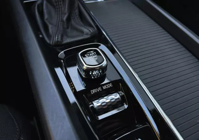 VOLVO V60 D4 Geartronic Inscription