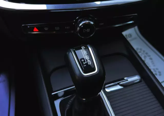 VOLVO V60 D4 Geartronic Inscription