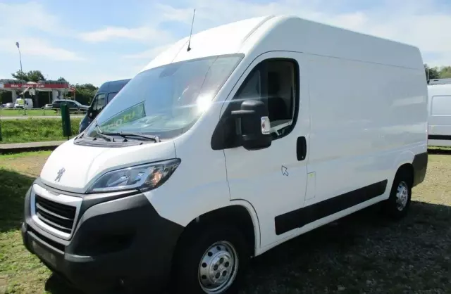 PEUGEOT Boxer 