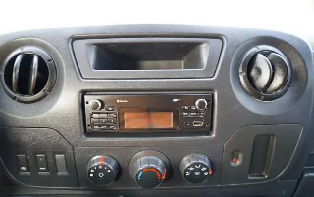 IVECO MASTER / DCI 135 /  WYWROTKA / BRYGADÓWKA  7 MIEJSC / MANUAL 